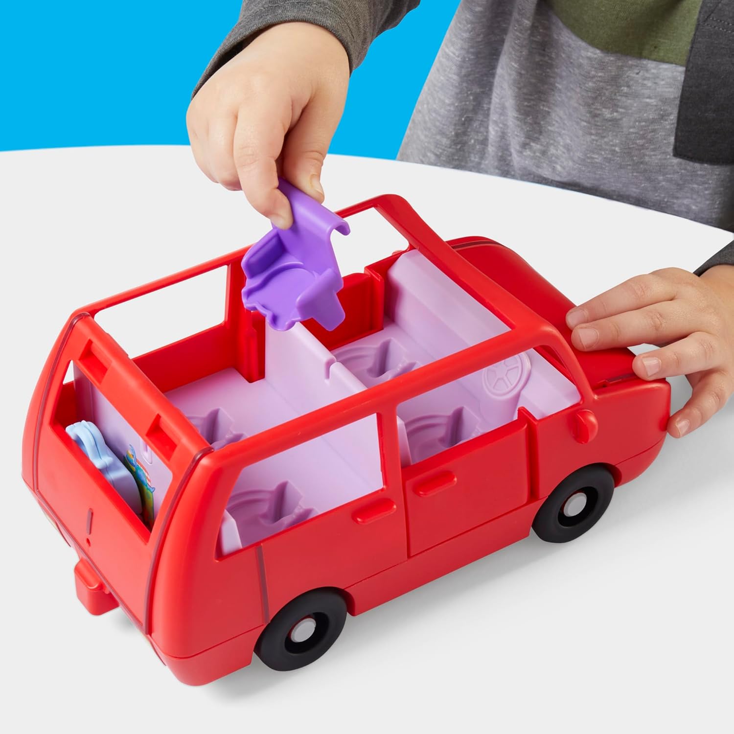 Peppa Pig: Big Family Car Playset — Hasbro